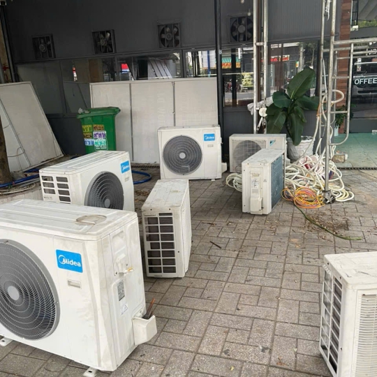 Máy Lạnh Thanh Lý BZ34